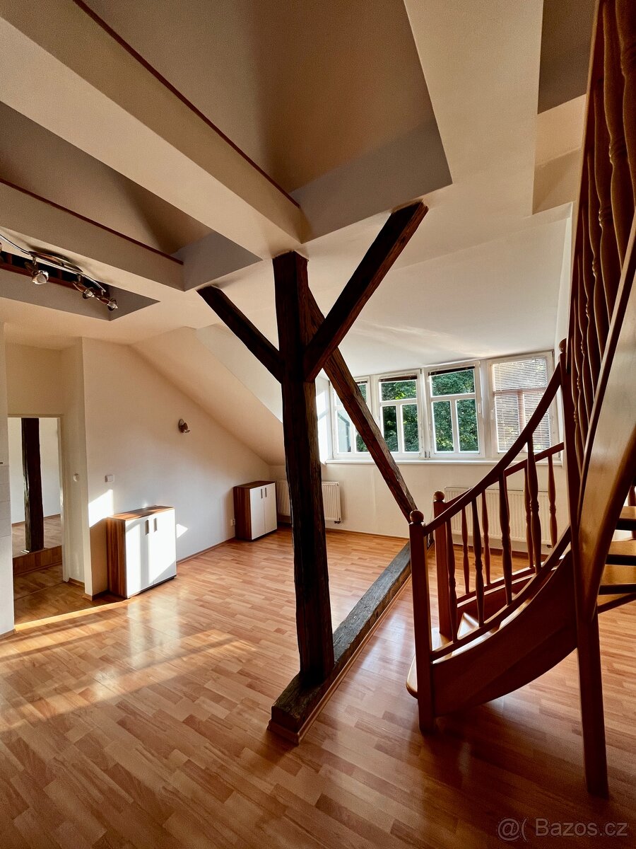 Pronájem 2kk 52m2 + 32m2 mezonetová galerie