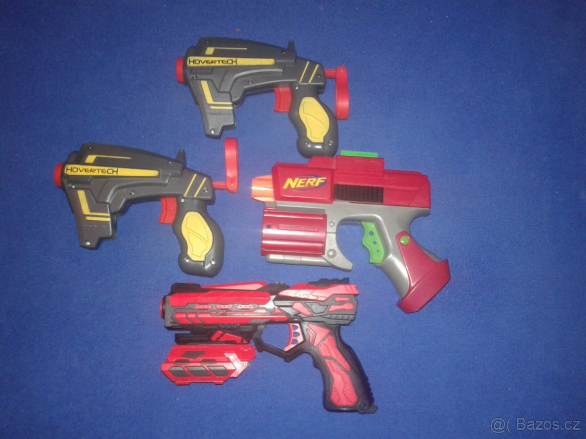 pistole Nerf./ Z prvého obrázku dvě červené prodané /