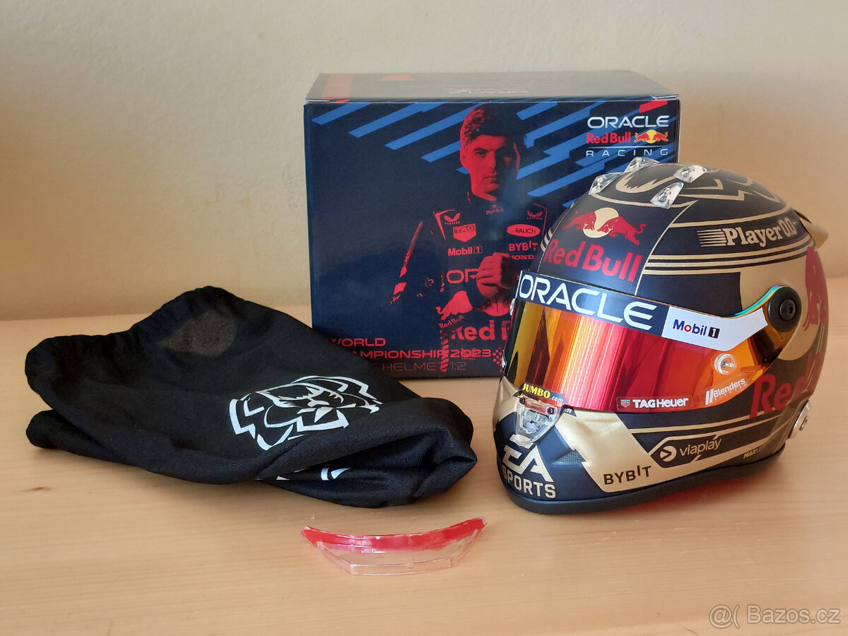 Predám Max Verstappen 2023 Red Bull F1 majstrovská helma 1:2