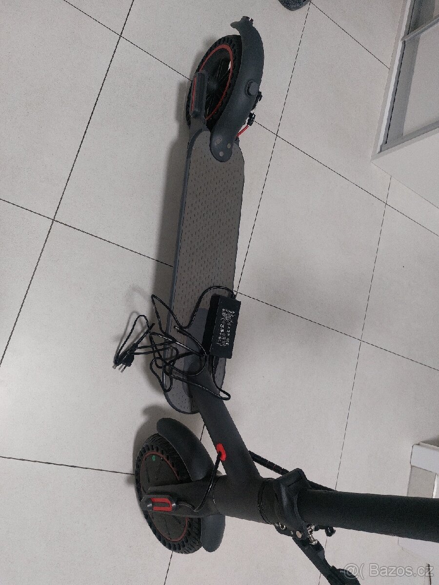 Elektricka kolobezka nova