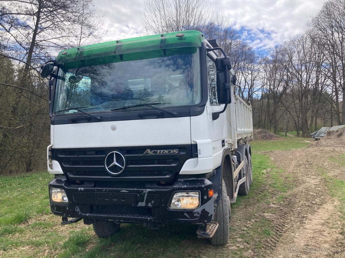 Marcedes Actros 6x6 traktor