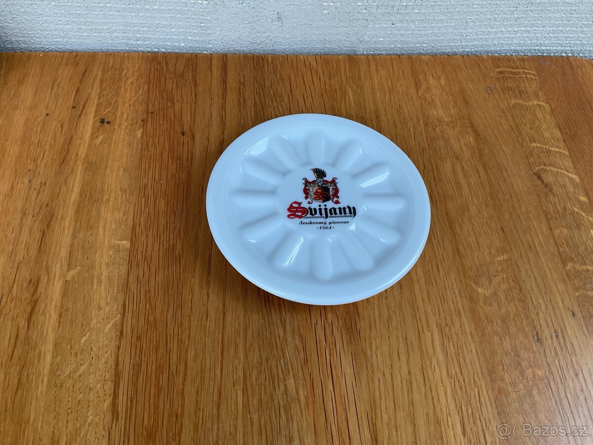 Porcelánový podtácek na pivo svijany