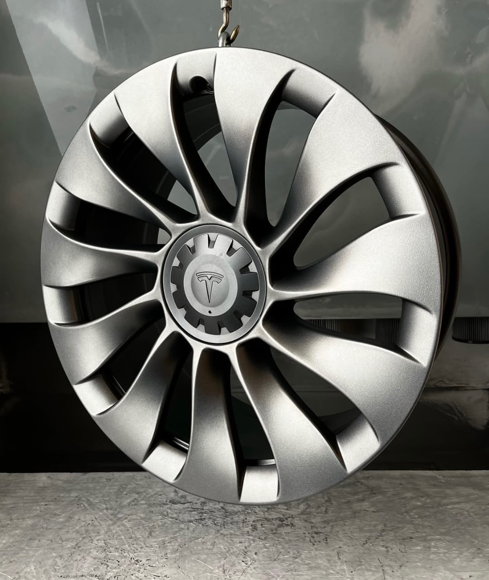 Tesla performance 20” kola 100%stav + pneu  Model 3, Model Y