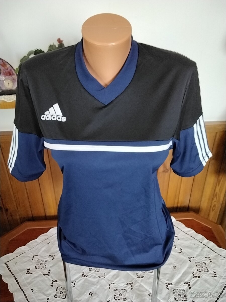 Sportovní triko
