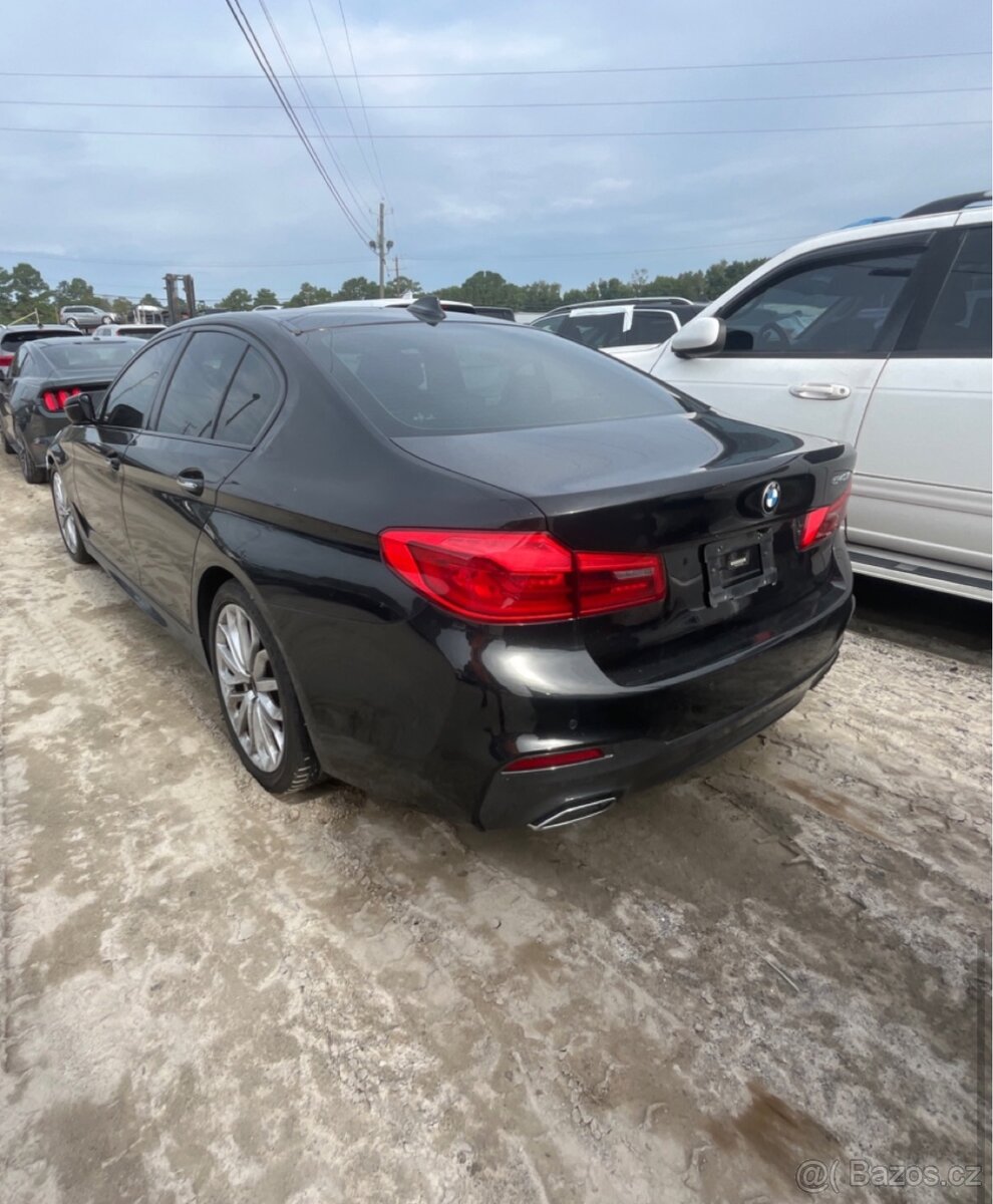 Zadní světla BMW 540i g30 2018 USA