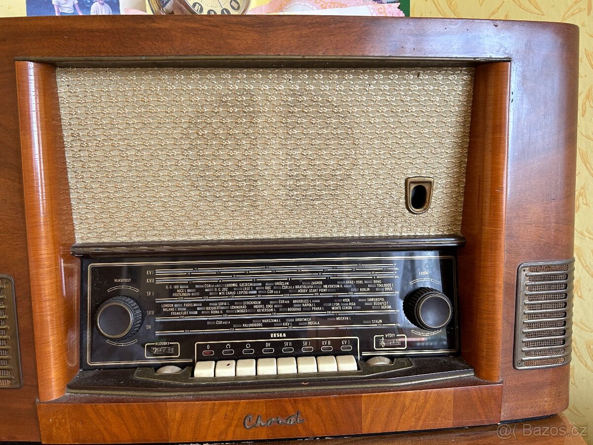 Staré rádio jako dekorace