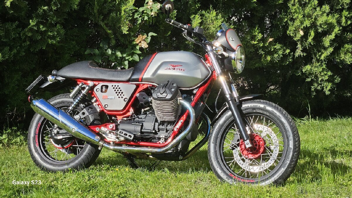 Moto Guzzi racer V7 II