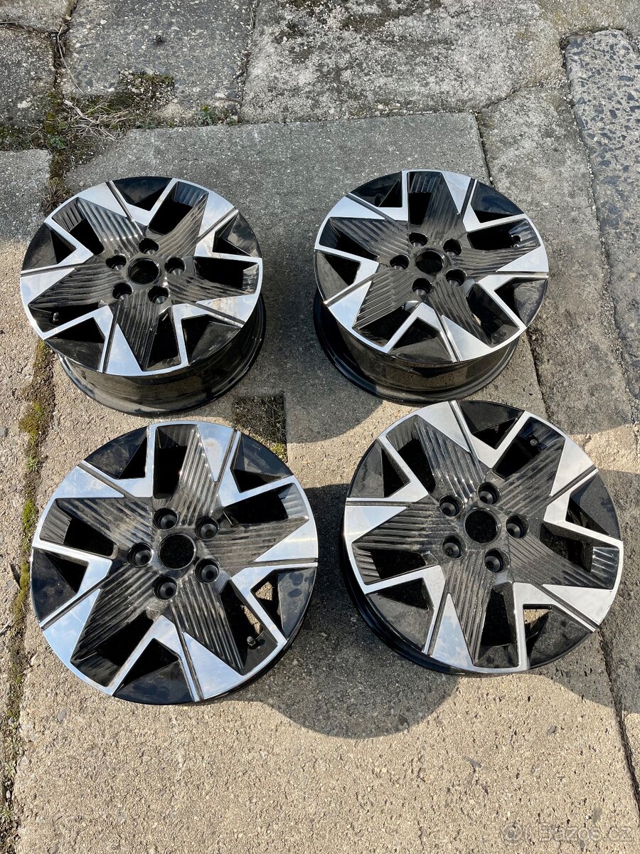Nissan, Renault, Mercedes Benz