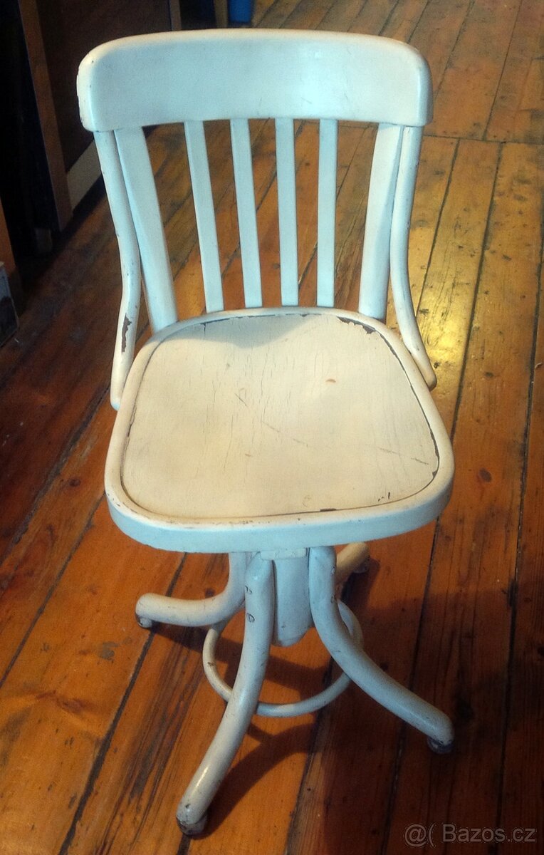 THONET otáčecí židle, model B 586