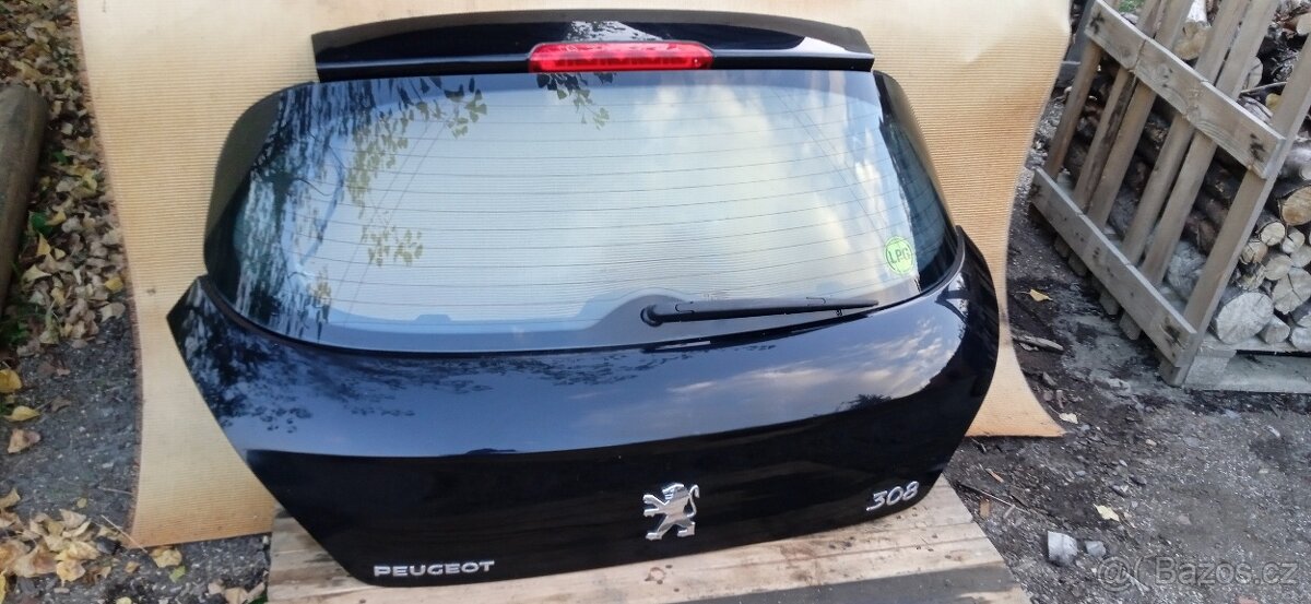 Peugeot 308 5-dver zadni dveře víko