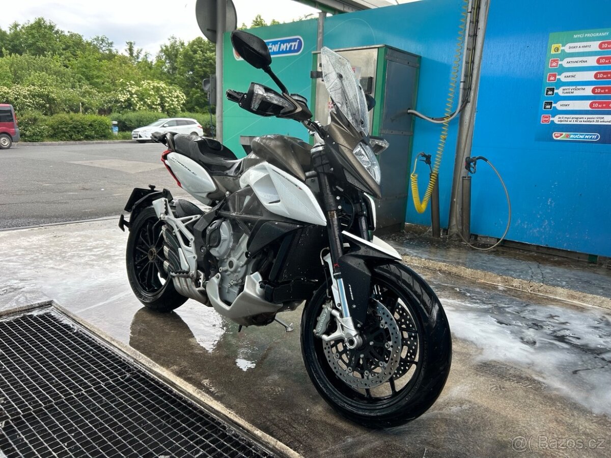 MV Agusta Stradale 800 ABS