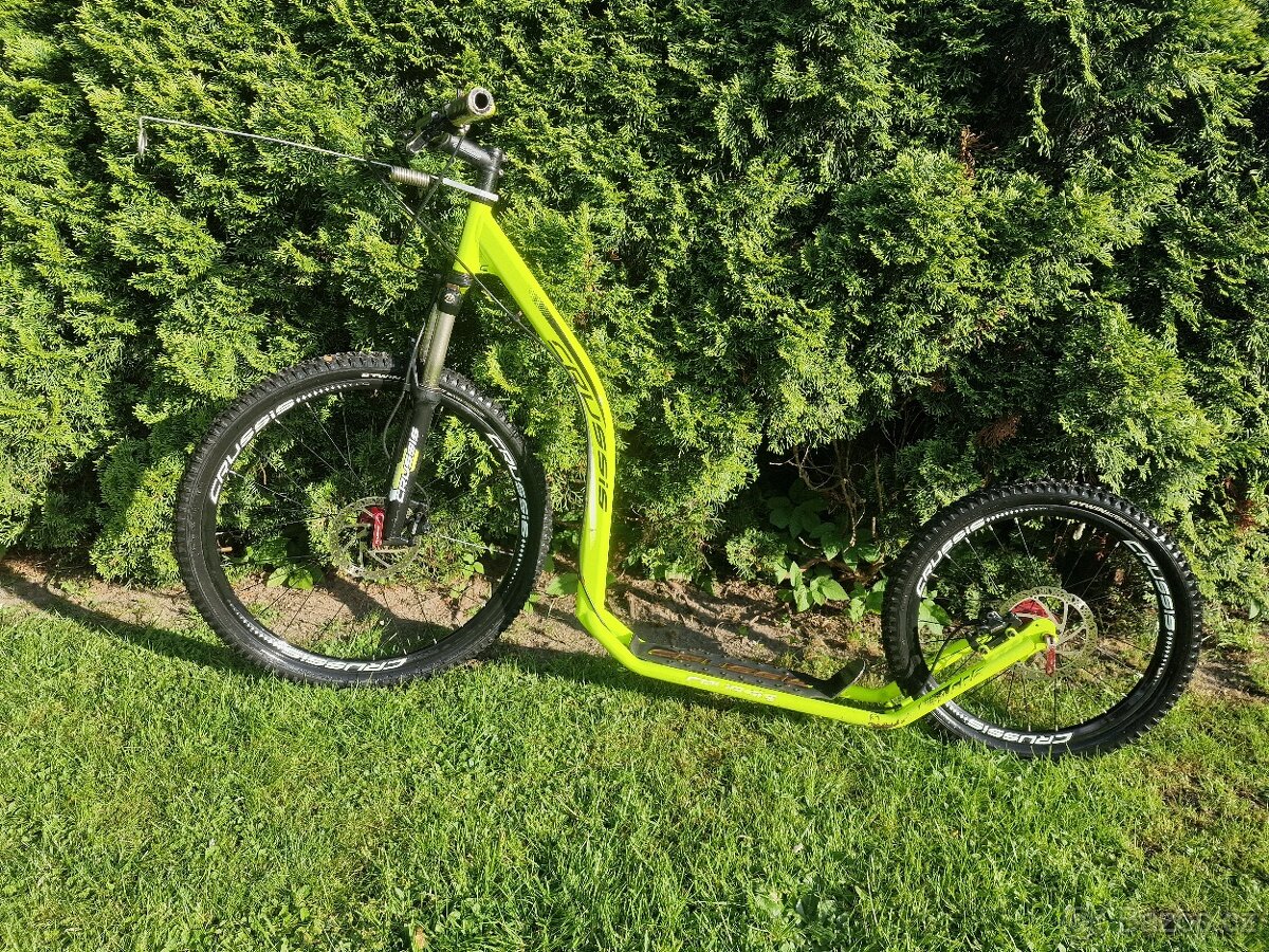 Koloběžka CRUSSIS CROSS