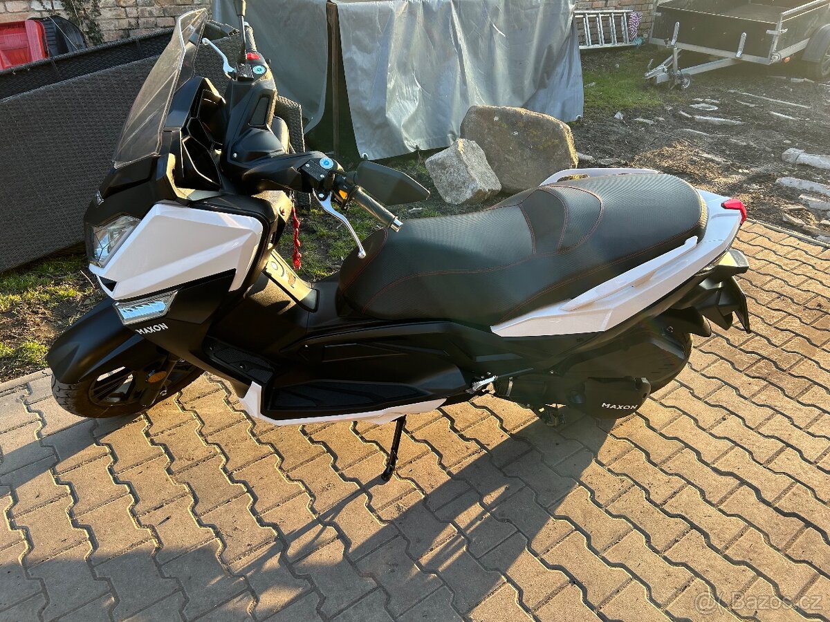 Prodám skútr maxon optimus 125