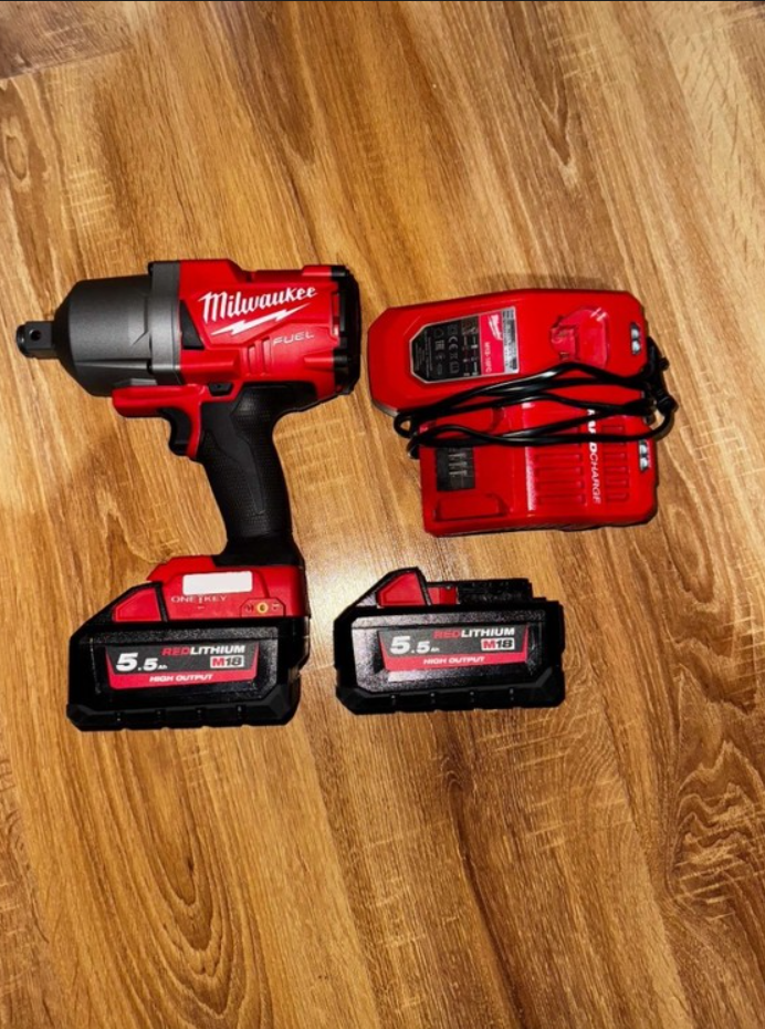 Rázový utahovák Milwaukee M 18