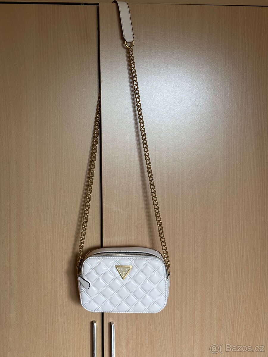 Kabelka Guess Giully Camera crossbody