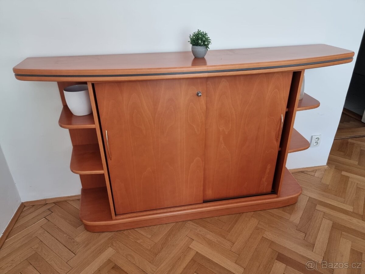 Stůl + komody