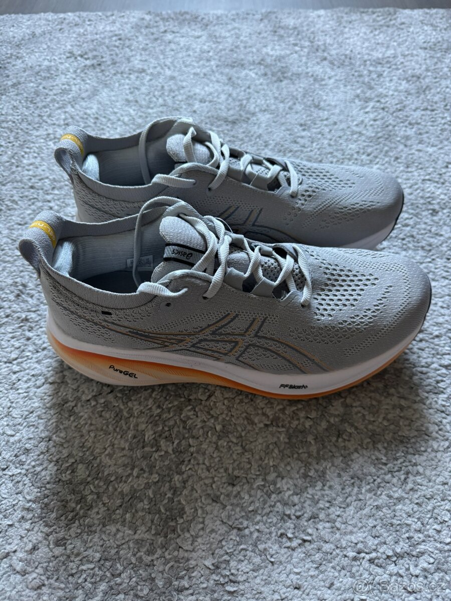 Běžecké boty Asics Gel Nimbus 26 šedé