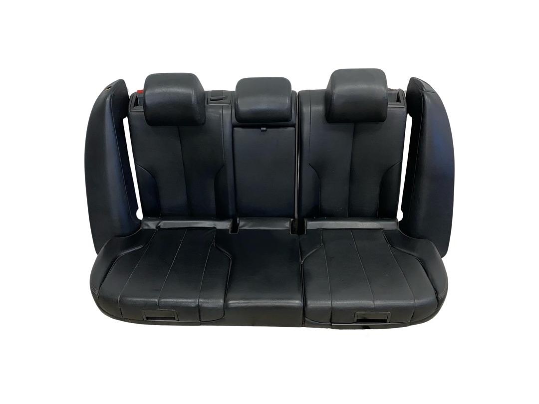 Zadní sedačky černá kůže VW Passat B6 kombi r.v. 2007