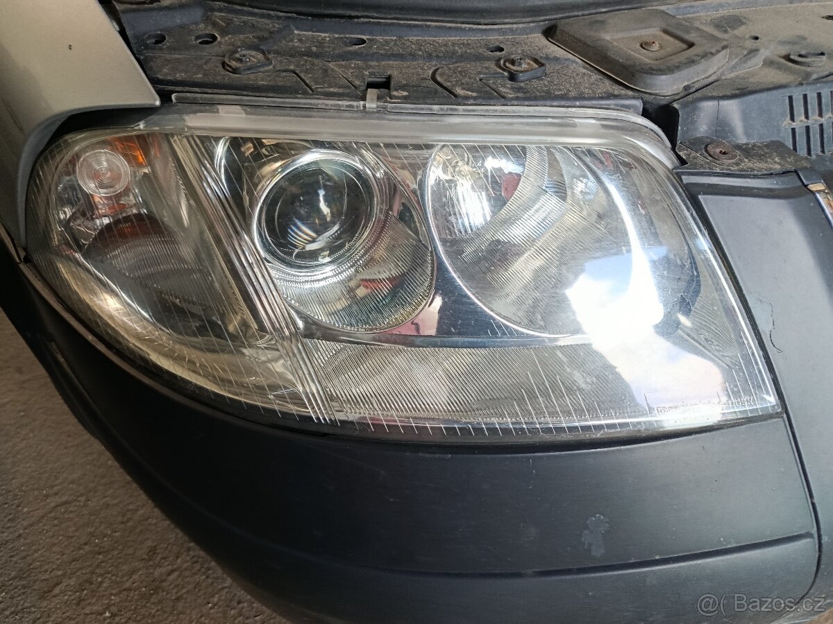 VW Passat B 5,5 zánovní přední světla