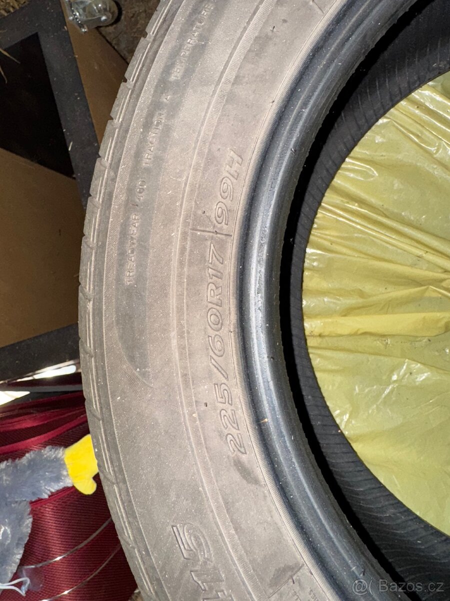 Letní pneu 225/60R17 99H
