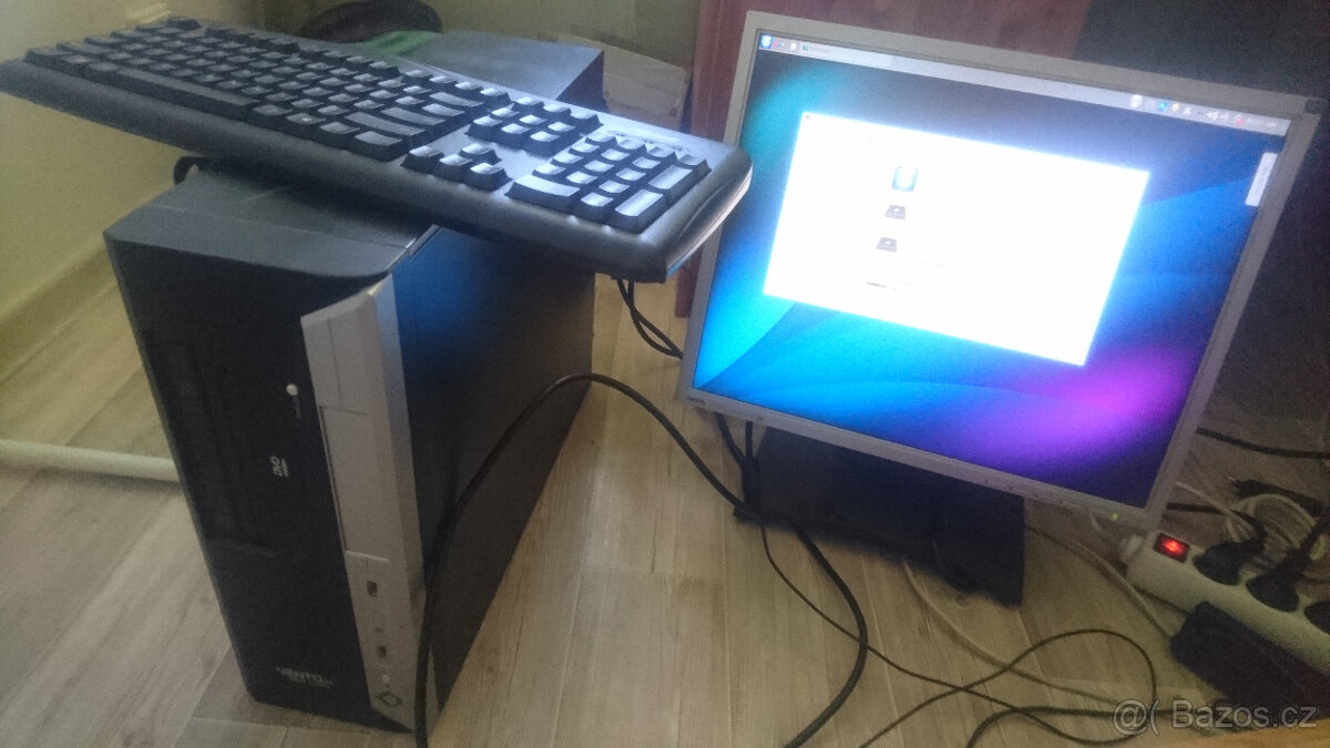 starší počítač 6GB RAM Athlon X2 2.8Ghz