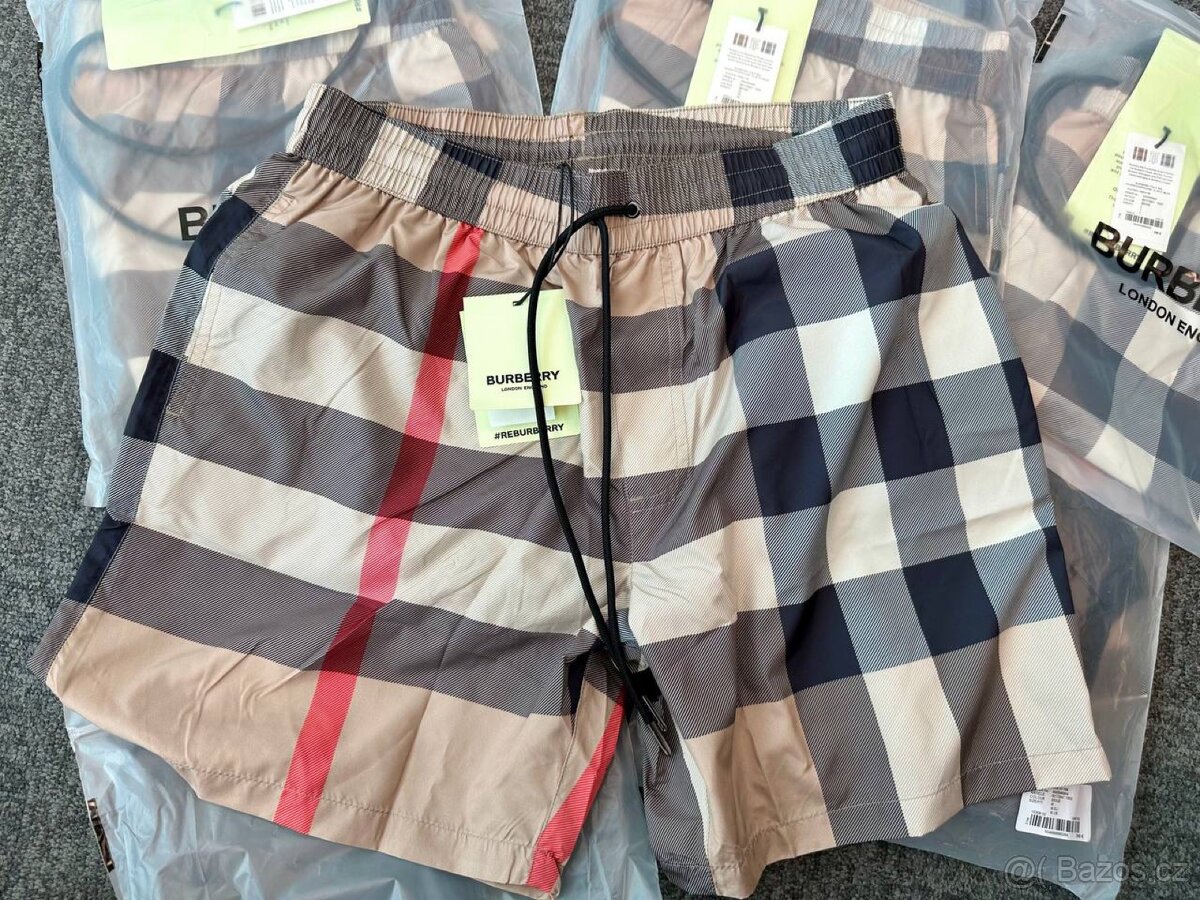 Kratasy/plavky Burberry velikost L