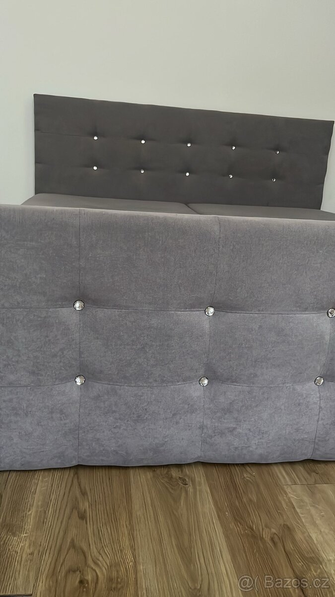 Čalouněná boxspring postel