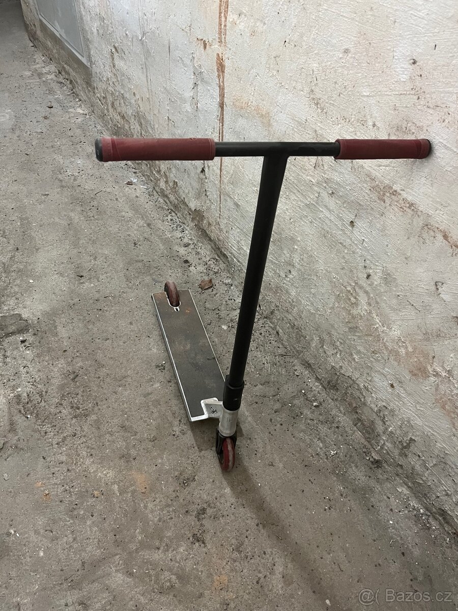 Freestyle koloběžka URBANARTT Bone | 6x23" | RAW-BLACK-RED