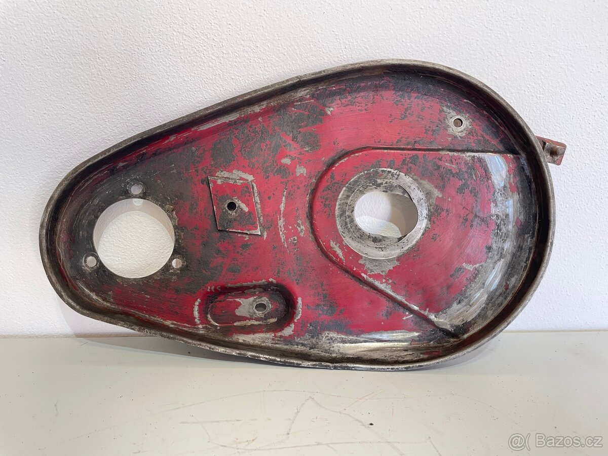 Jawa 250 Special - kryt primárního řetězu