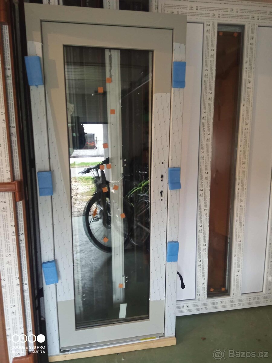 Vchodové  dveře 780x1880