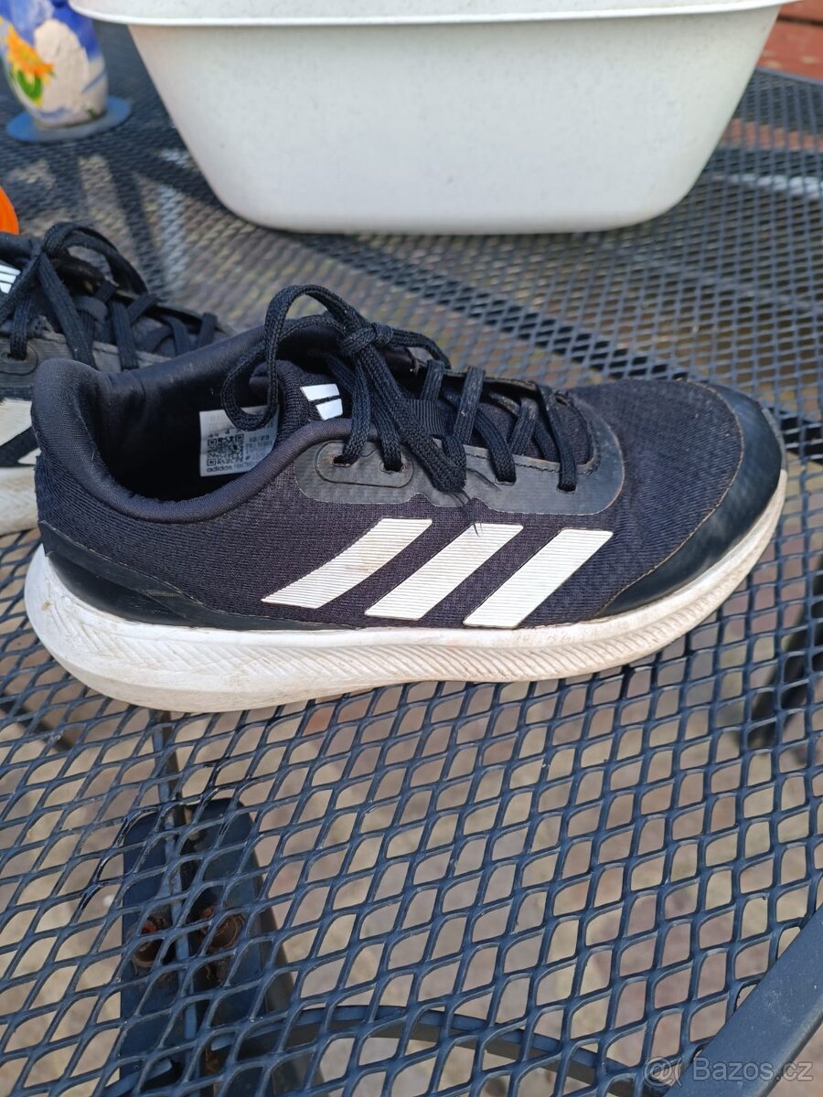 Chlapecké boty Adidas 36,5