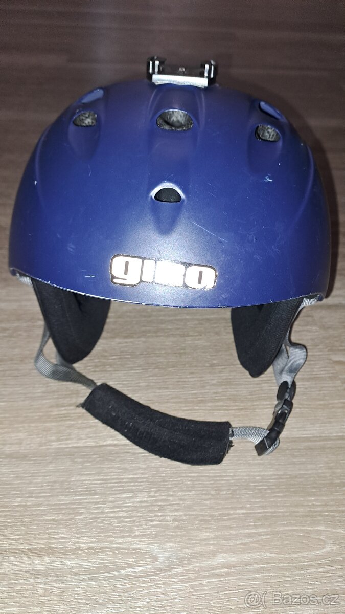 Lyžařská helma Giro