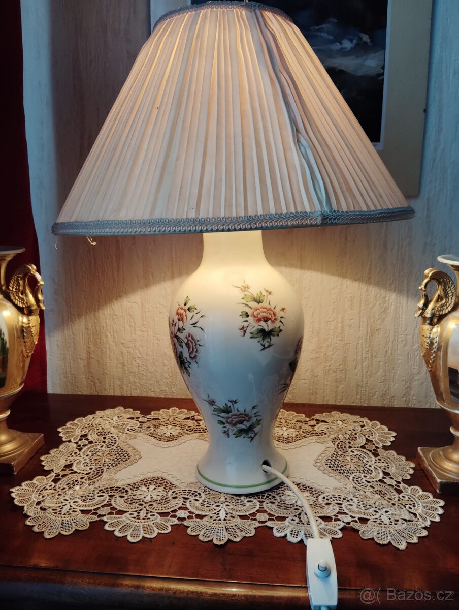 Stolní lampa - porcelán - VÝŠ:43 cm.