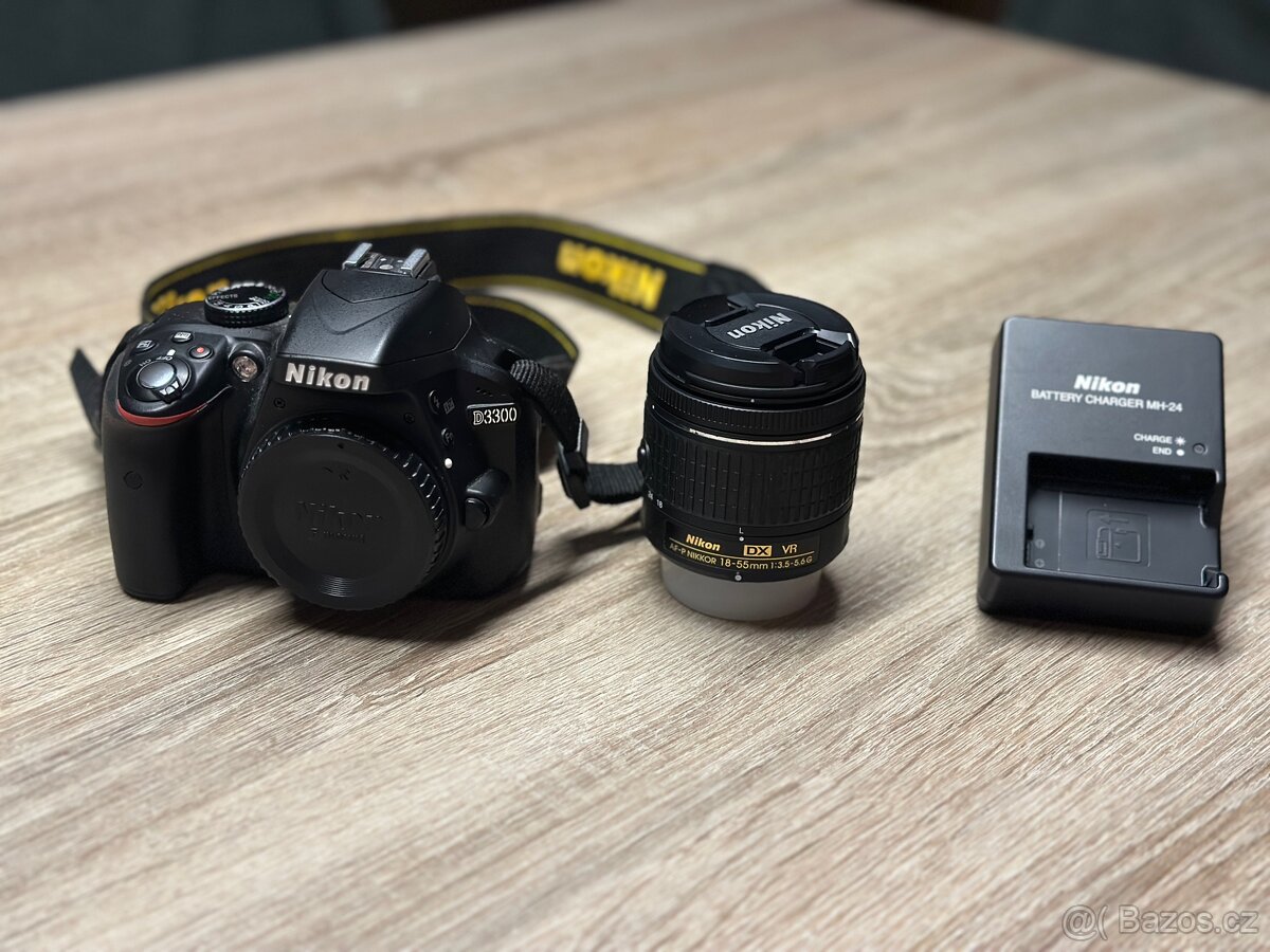 Digitální zrcadlovka Nikon D3300 + objektiv TOP STAV