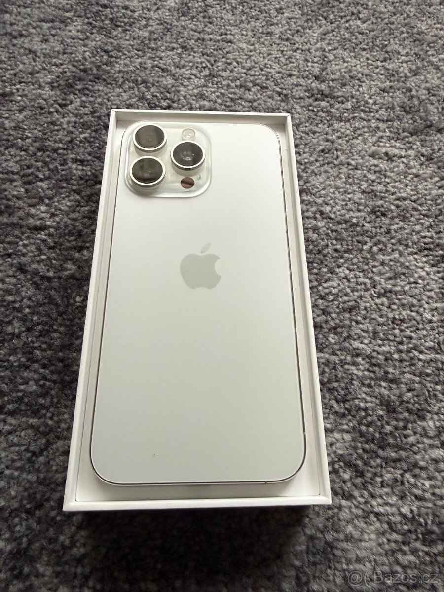 iPhone 15 PRO MAX 256 GB - Top stav - 100% kondice baterie