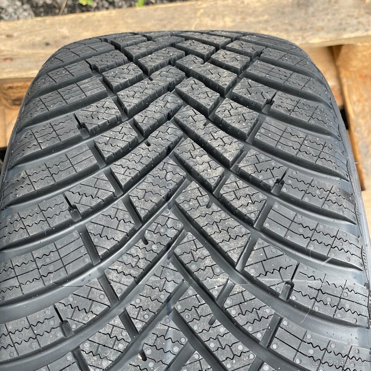 Nove Zimni pneu 225/45 R17 94V Hankook