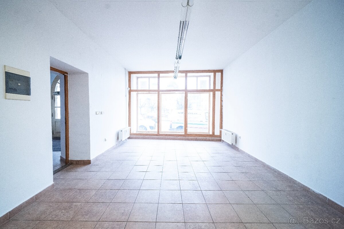 Pronájem nebytového prostoru 42 m² – Broumov