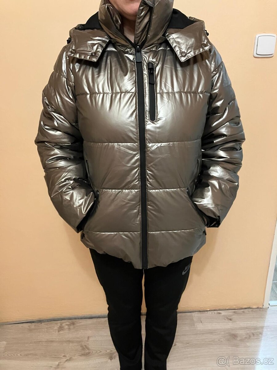 Krásná nová zimní bunda