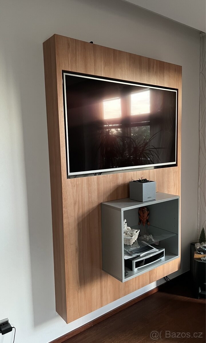 tv zástěna s policí