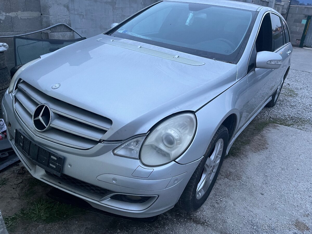 Mercedes r class w251 320 cdi rozpredam na diely