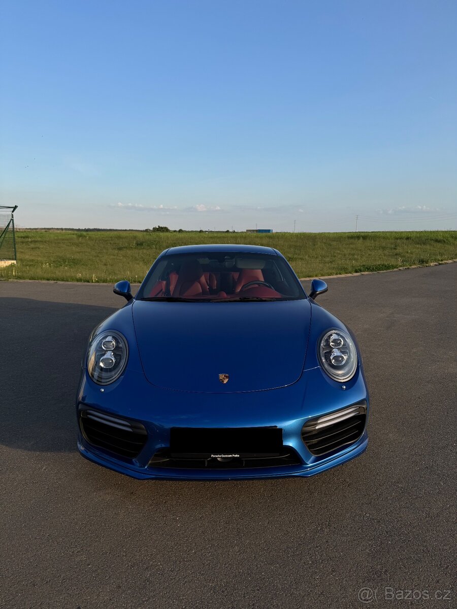 Porsche 911 Turbo S