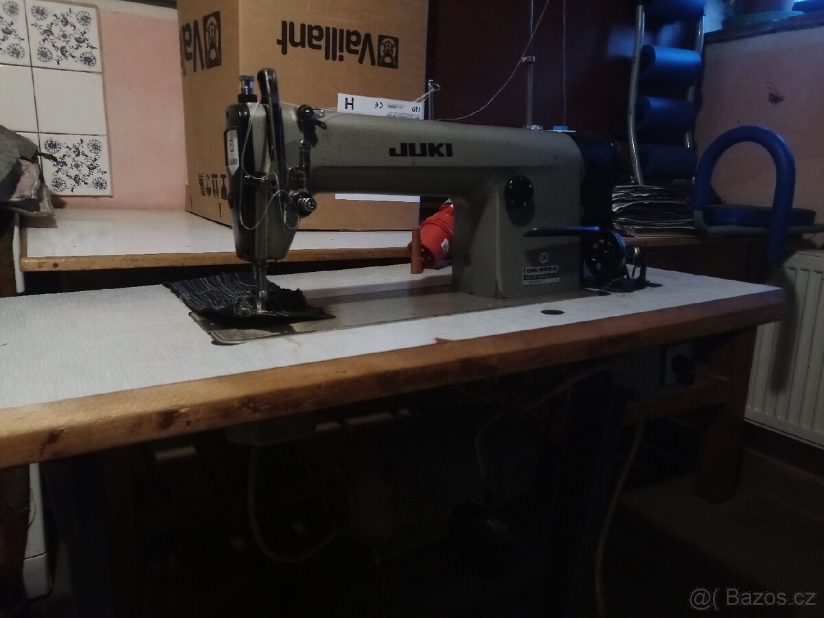 Šicí stroj JUKI DDL-555-4