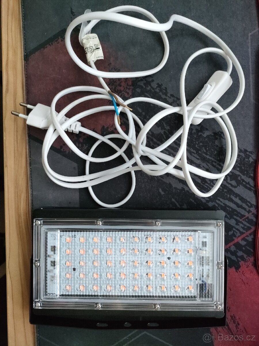 Fialove svetlo na rastliny 50W IP65