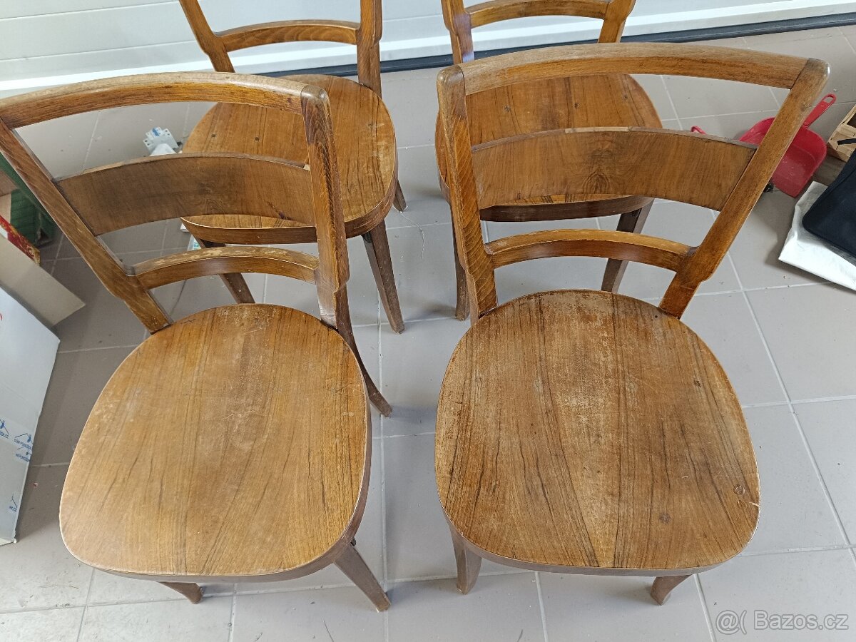 Staré bytelné židle
