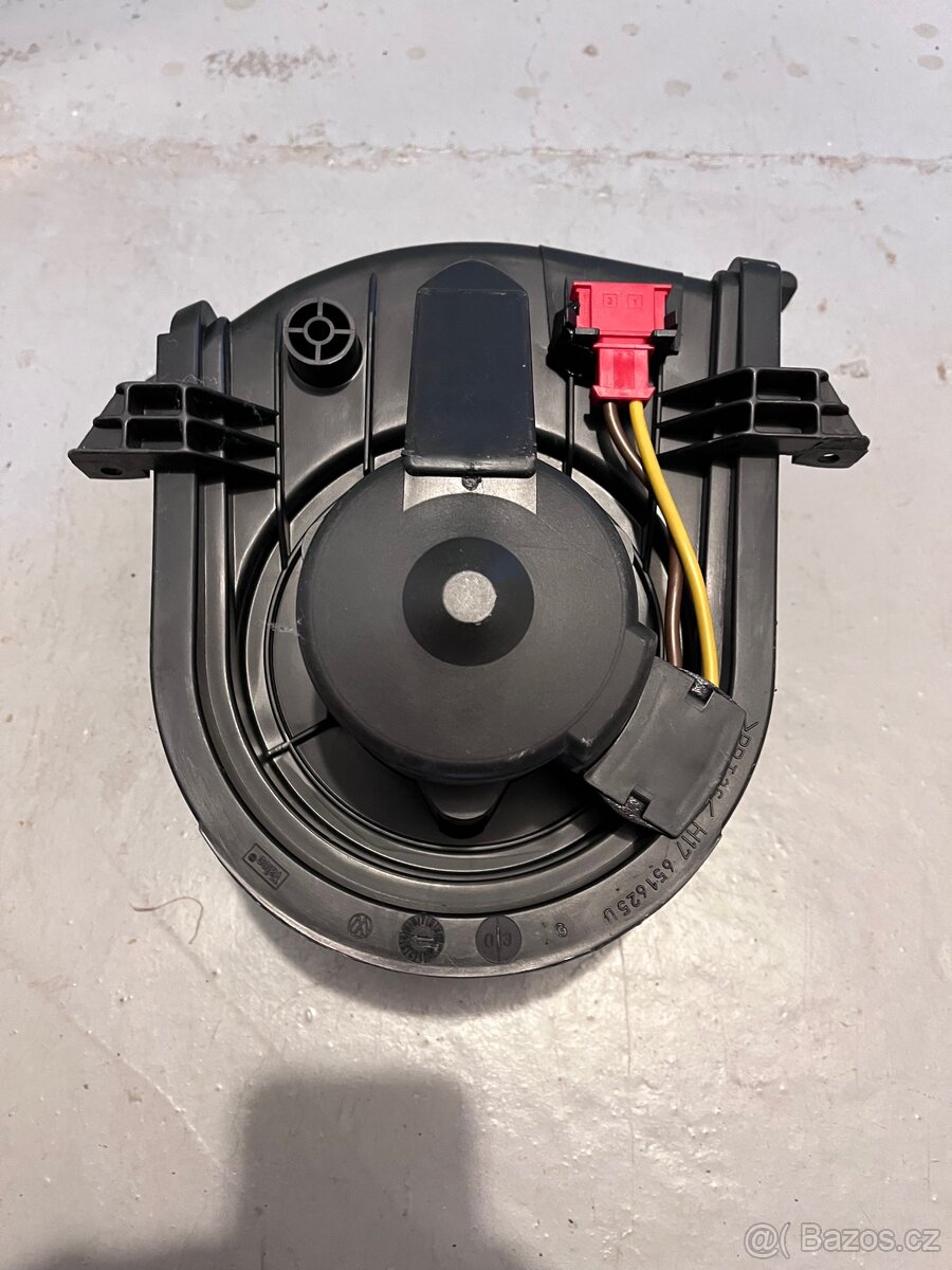 VW Golf 3 ventilator topeni
