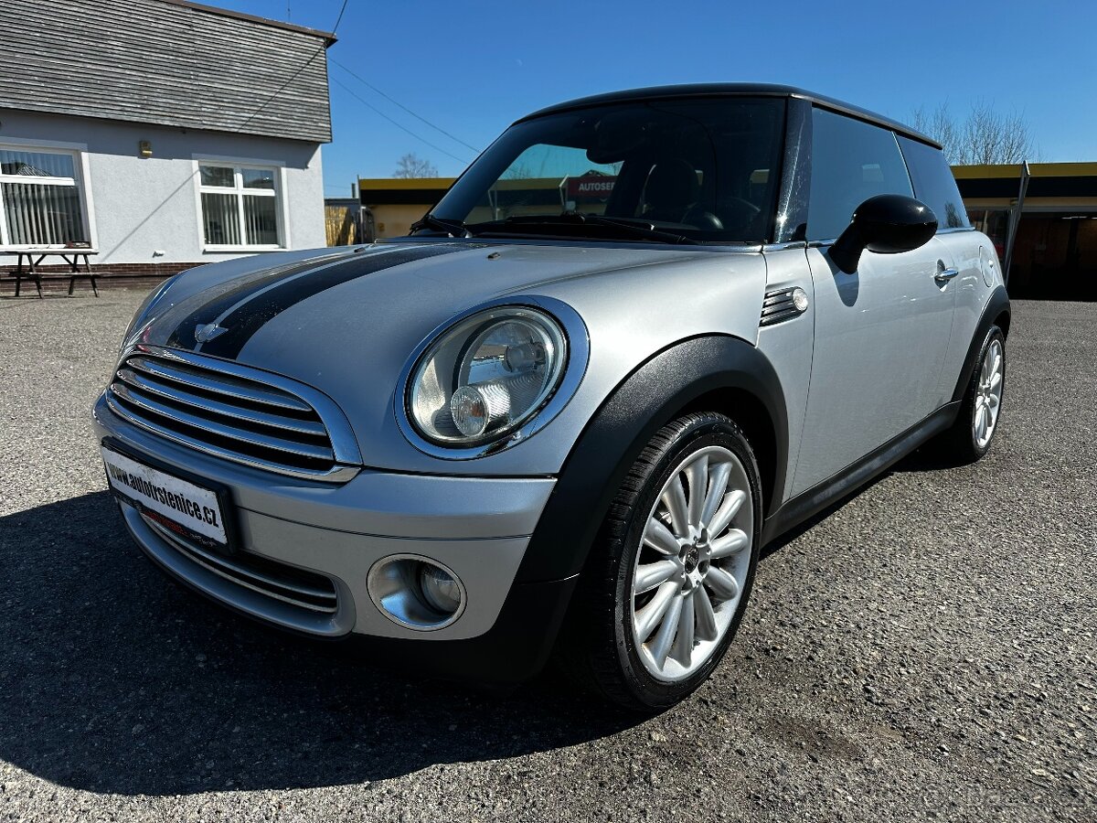MINI COOPER 1,6i - PANORAMA - TAŽNÉ ZAŘÍZENÍ