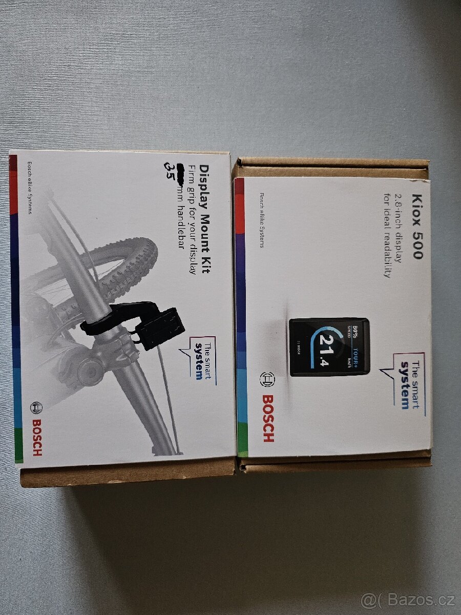 Displey kiox 500 + držák na řídítka