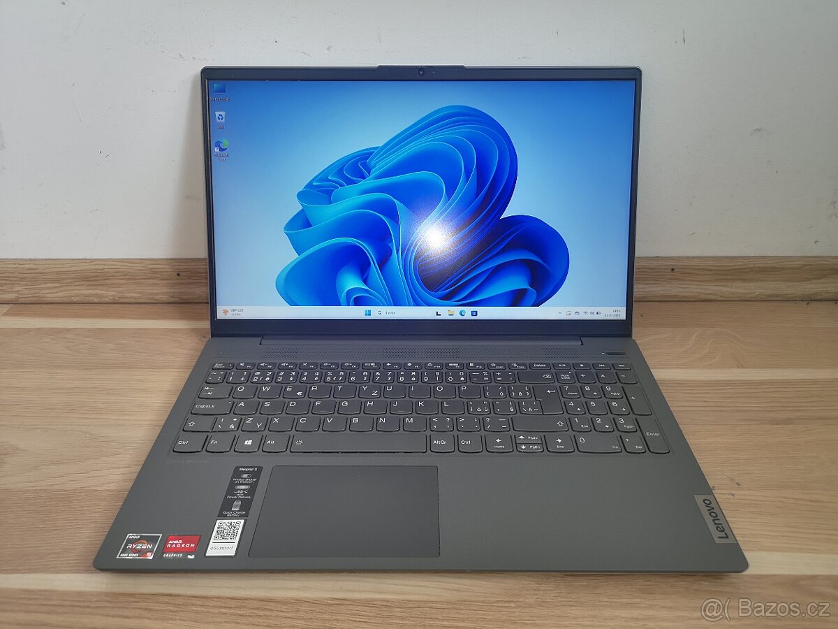 Šestijádrový notebook Lenovo IdeaPad 5 15ARE05