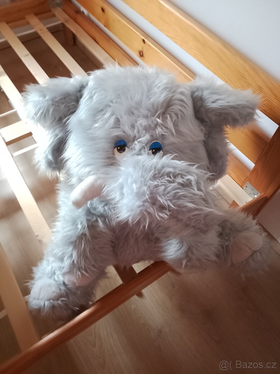 Plyšový slon větší