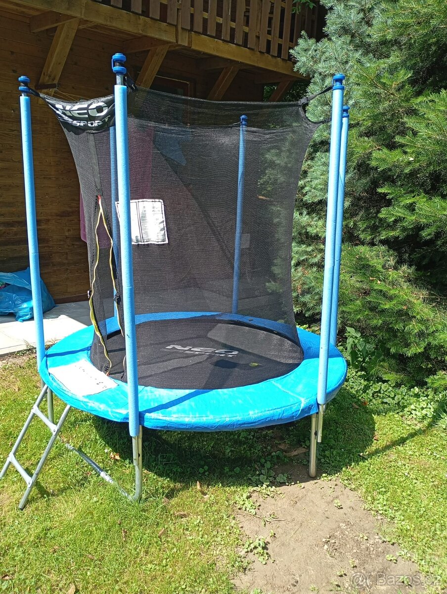 Dětská trampolína